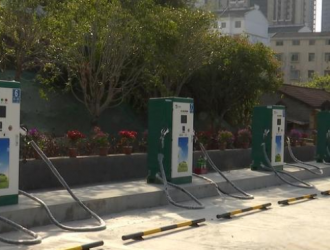 咸寧城區首個大型新能源充電場站啟用