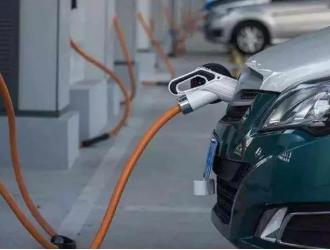 連續(xù)漲價仍一車難求 現(xiàn)在買新能源汽車要多等兩三個月