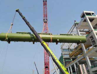 田灣核電站7號(hào)機(jī)組常規(guī)島除氧器吊裝引入就位