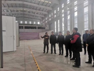 山西省科技廳調(diào)研國(guó)潤(rùn)儲(chǔ)能釩液流電池裝備制造生產(chǎn)線